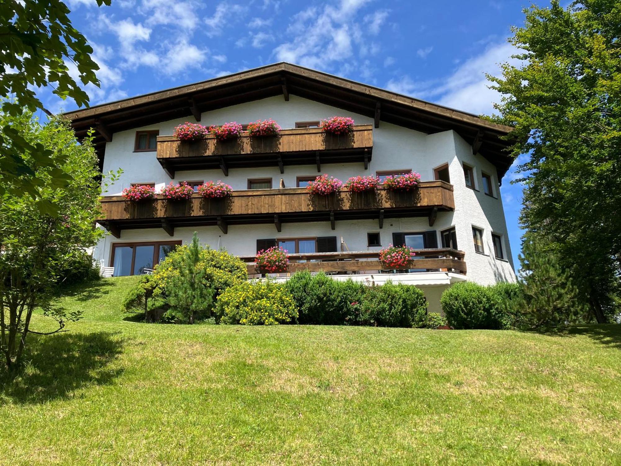 Landhaus Frenes Apartments Seefeld in Tirol Exterior photo